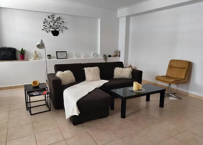 Charming Flat In Central Athens