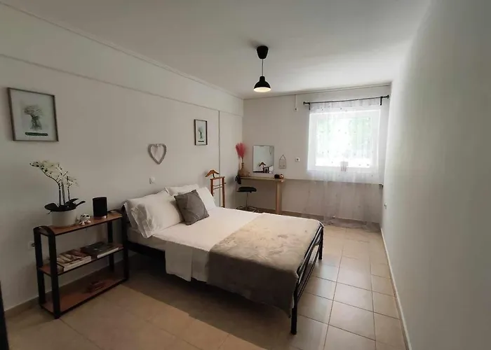 Charming Flat In Central Athens